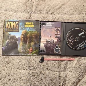 King Kong Naomi Watts Classic DVD Movie, book, pencil cap and pencil